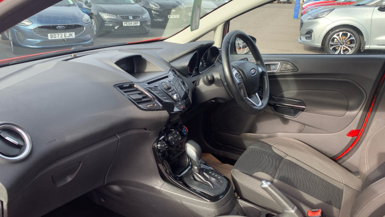 Ford Fiesta 1.6 Zetec 5dr Powershift Petrol Hatchback